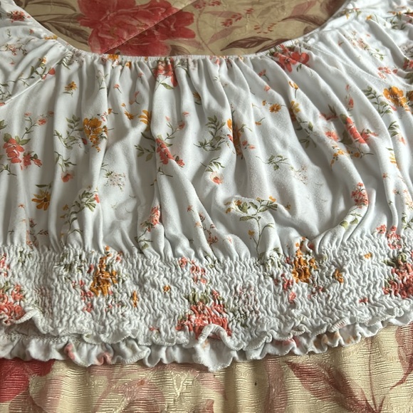 Forever 21 White Floral Off the Shoulder Crop Top - Picture 8 of 8